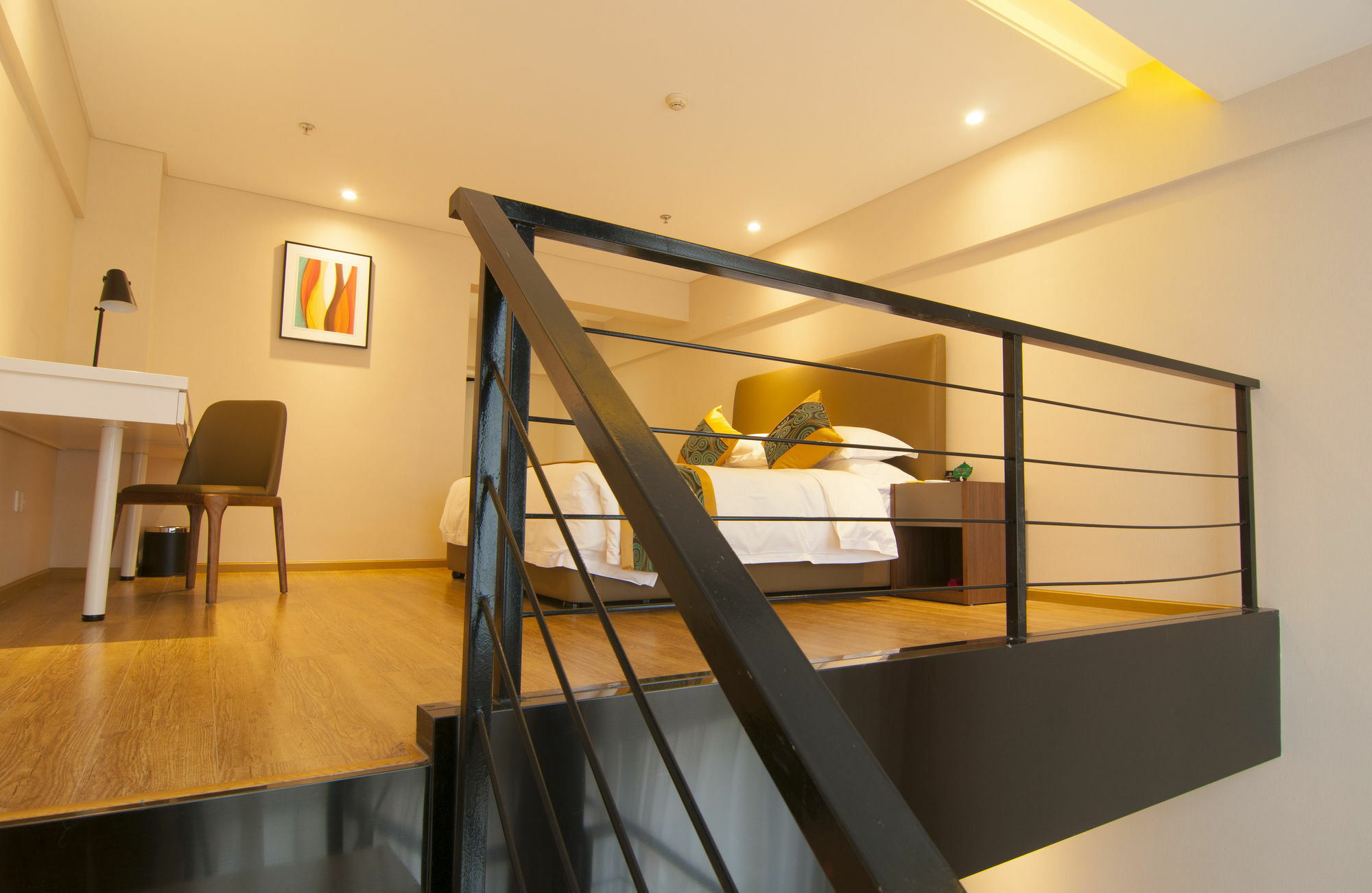 Home Plus Suite Hotel And Apartment Wuhan Exterior foto